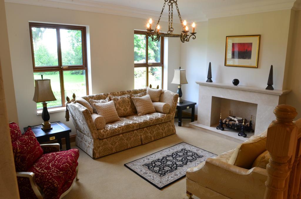 Llwyn Helyg Country House Pensionat Carmarthen Exteriör bild